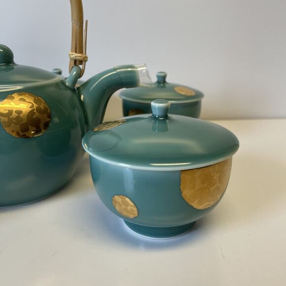 Hakusan Toki Hasami Ware Blue Celadon Service For 5 Tea Set With Gold Accents - Picture 3 of 15